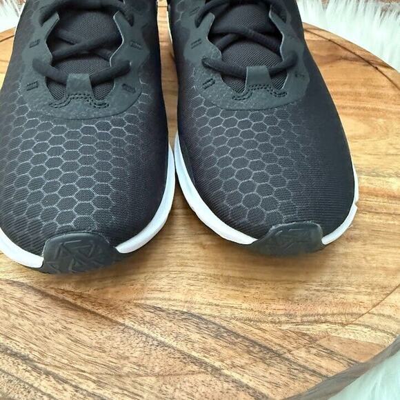 Nike Legend Essential 2 Black White‎ Women's Size 10 CQ9545-001 New - Picture 7 of 9